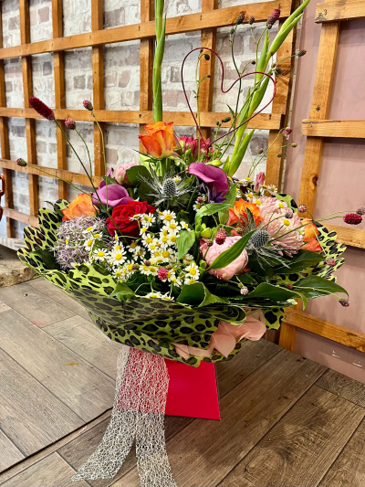 Sunset Romance Hantied Bouquet in water - Sunset Romance Handtied bouquet in water, birthday, anniversary, Valentine's, Mother's Day, flowers , roses, gerbera, clamatis