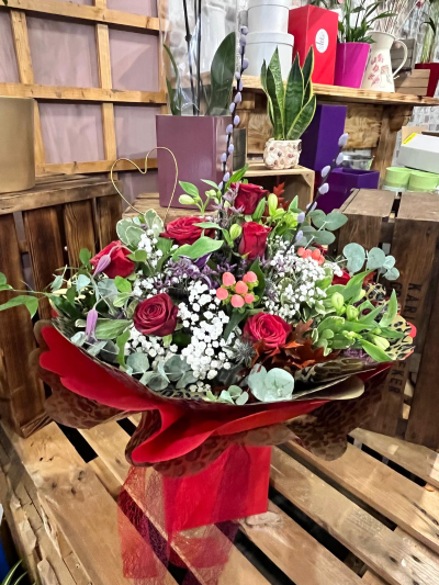 You stole my heart red rose handtied in water - These aren't just red roses... these are long-stemmed, premium Dutch Naomi roses, alongside delicate clematis stems, abundant alstroemeria blooms, hypericum berries, gypsophila, an